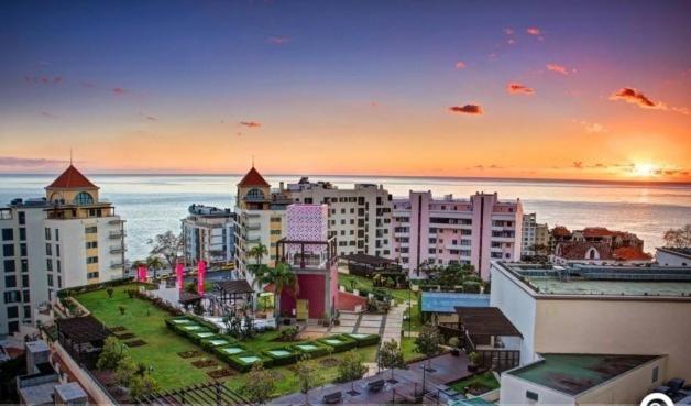Berco Funchal Villa Exteriör bild